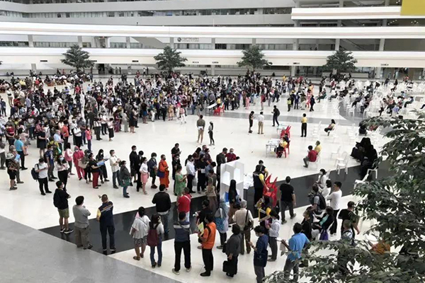 <b>泰国移民局最新官宣！滞留在泰外籍人士签证自动延期</b>